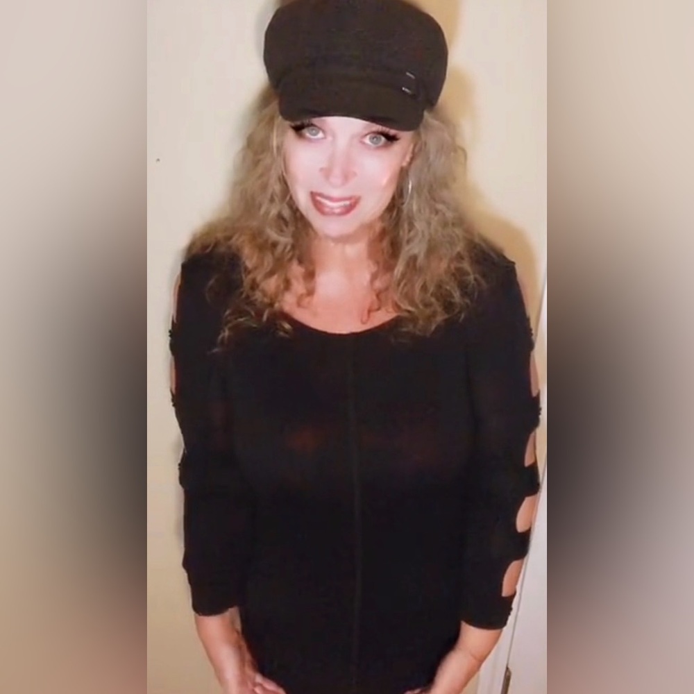Black Cut-Out Sleeve Tunic